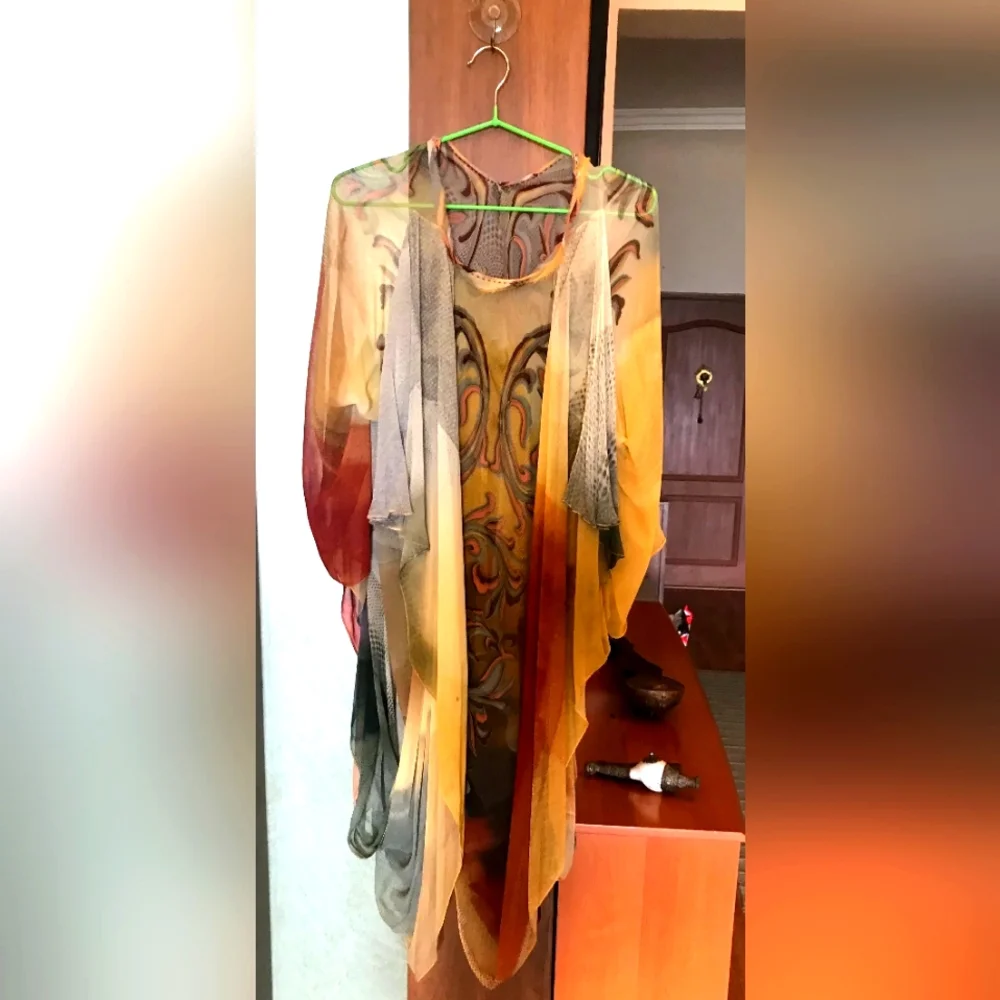 Viscose like crepe silk kaftan/tunic size med . - Picture 4 of 10